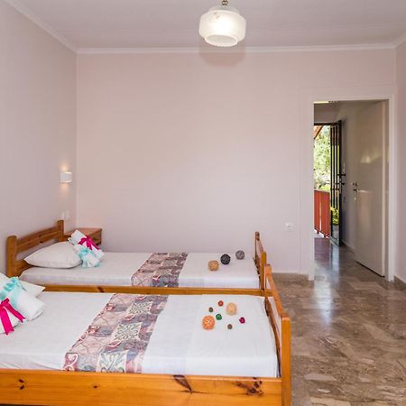 לגאנאס Roussa'S Apartments מראה חיצוני תמונה