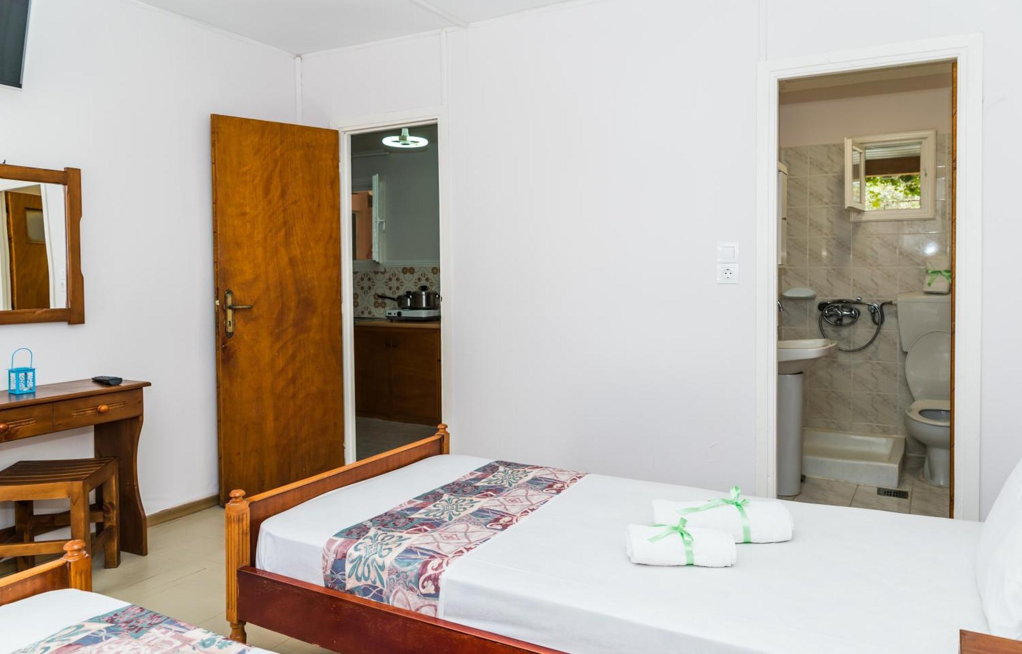 לגאנאס Roussa'S Apartments מראה חיצוני תמונה
