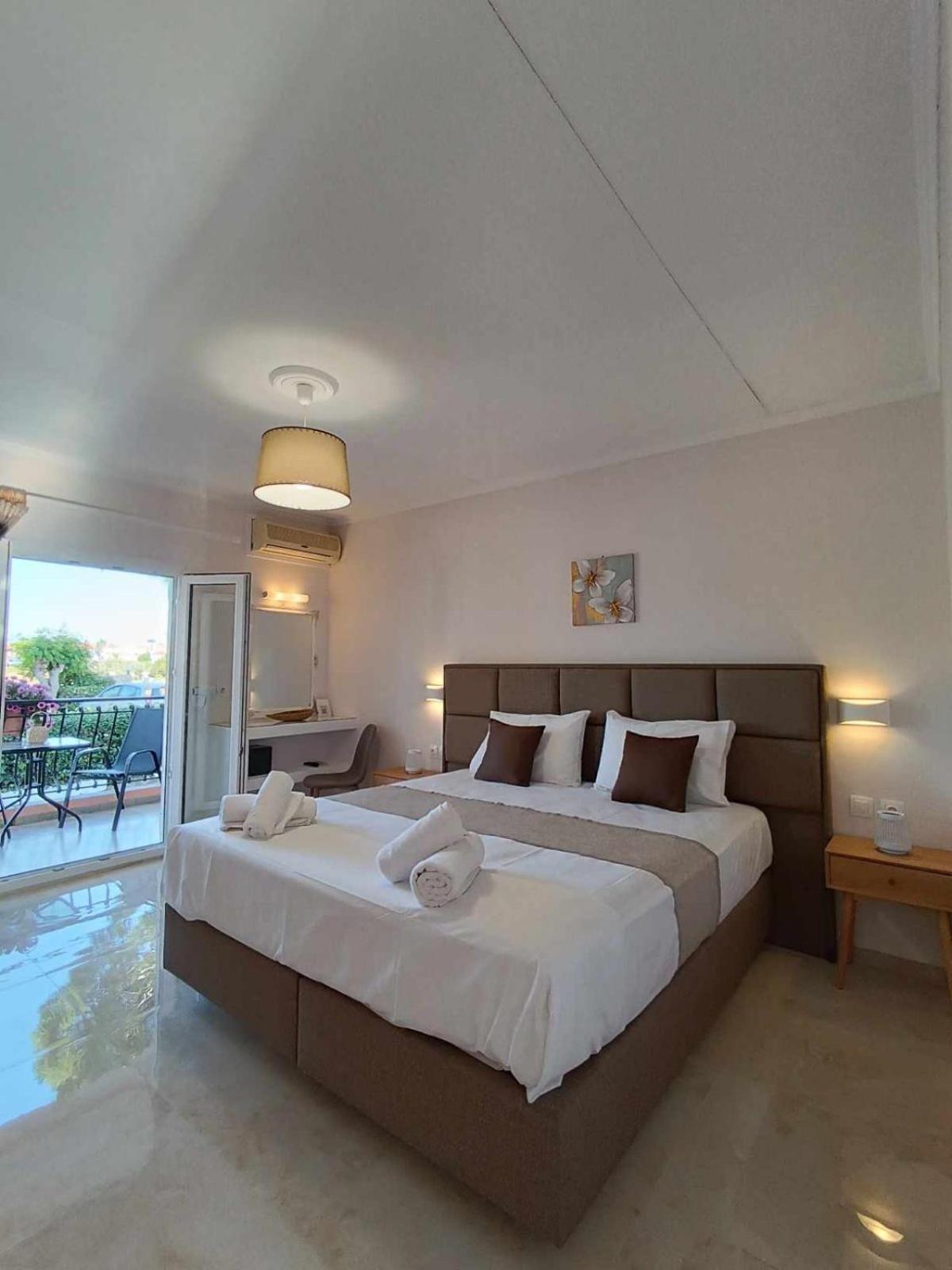 לגאנאס Roussa'S Apartments מראה חיצוני תמונה