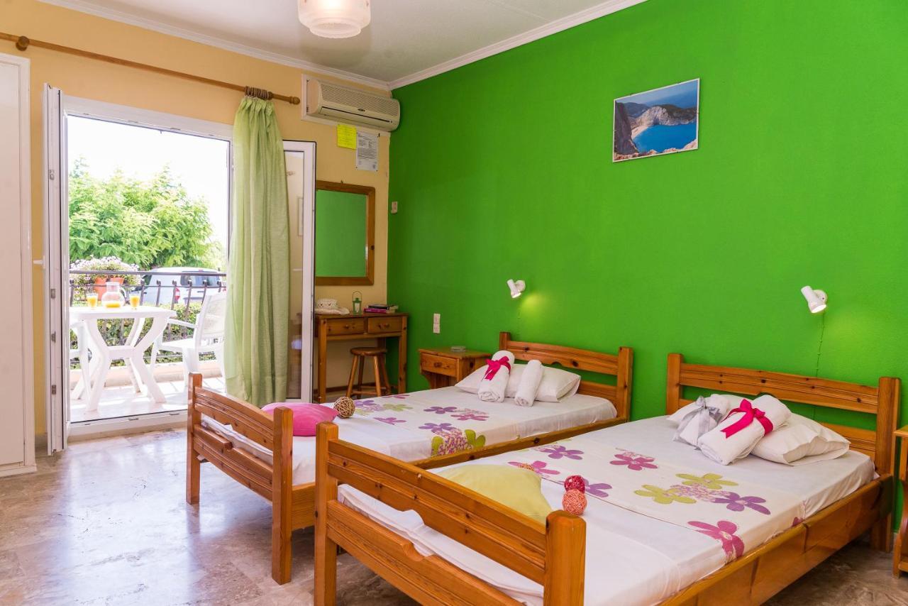 לגאנאס Roussa'S Apartments מראה חיצוני תמונה