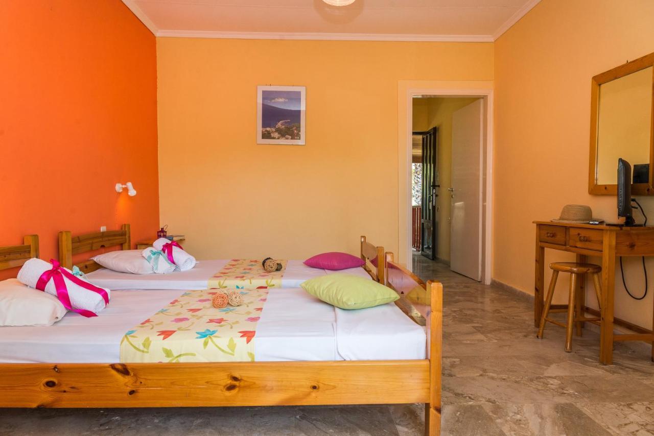 לגאנאס Roussa'S Apartments מראה חיצוני תמונה